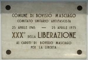 foto, targa commemorativa del 30<small><sup>o</sup></small> della Liberazione Atrio Scuola Media Bovisio Masciago